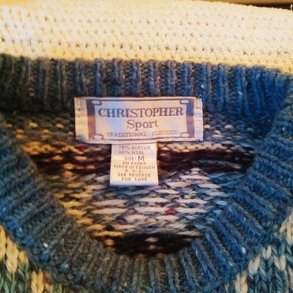 Winter Ski Sweater - Picture 2 of 2